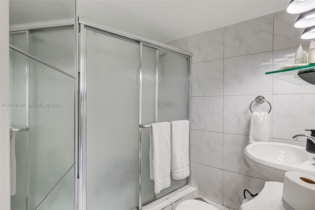 1881 Washington Ave 4B, Miami Beach, FL 33139