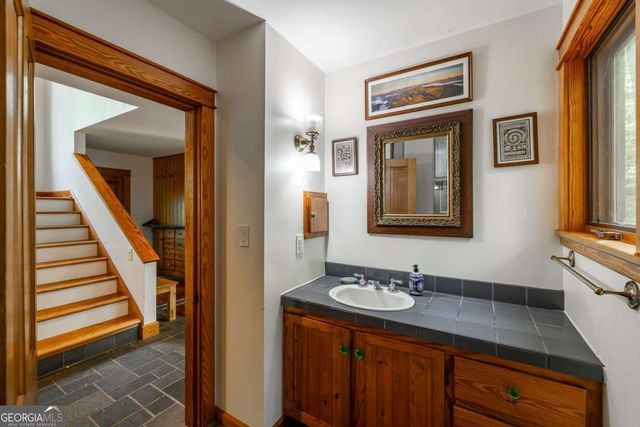 150 Hidden Hills Lane, Athens, GA 30605