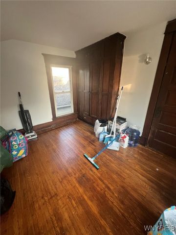 28 Briggs Avenue, Buffalo, NY 14207