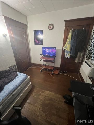 28 Briggs Avenue, Buffalo, NY 14207