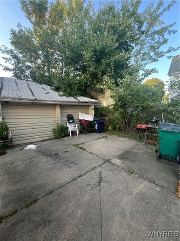 28 Briggs Avenue, Buffalo, NY 14207