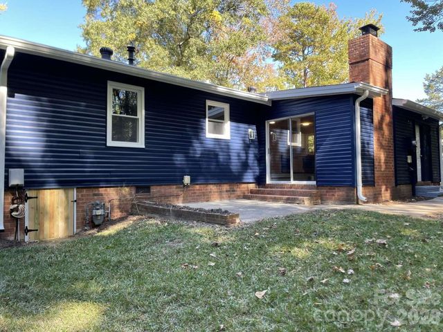6134 Mayridge Drive, Charlotte, NC 28215