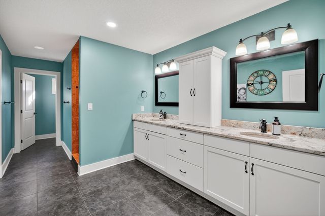4819 147th Street, Urbandale, IA 50323