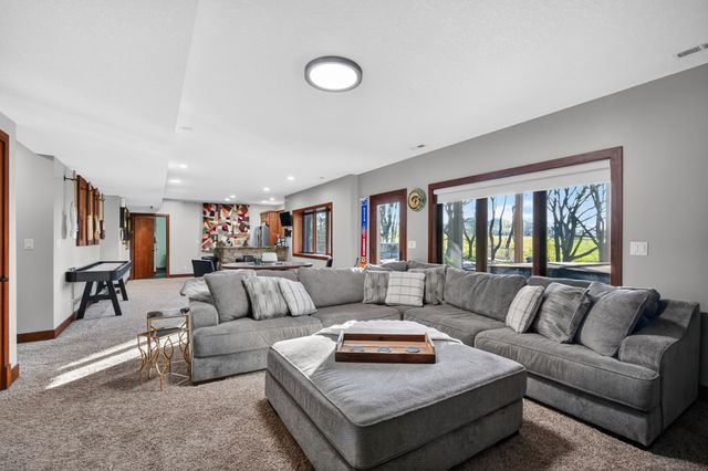 4819 147th Street, Urbandale, IA 50323