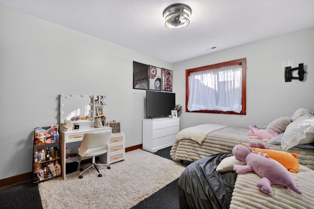 4819 147th Street, Urbandale, IA 50323