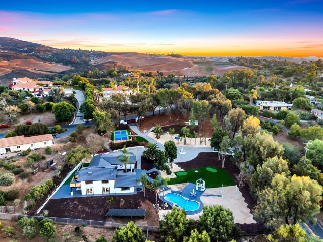 3065 Fairview Drive, Vista, CA 92084