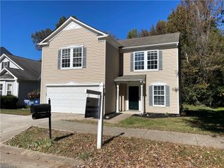 557 Lakeside Valley Drive, Winston-salem, NC 27107