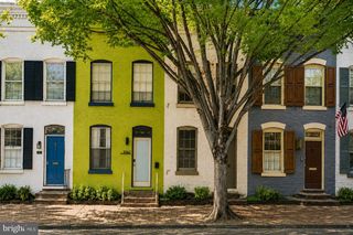 1062 THOMAS JEFFERSON ST NW, Washington, DC 20007