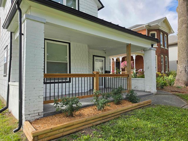 2716 Hoagland Avenue, Fort Wayne, IN 46807
