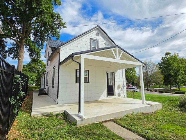 2716 Hoagland Avenue, Fort Wayne, IN 46807