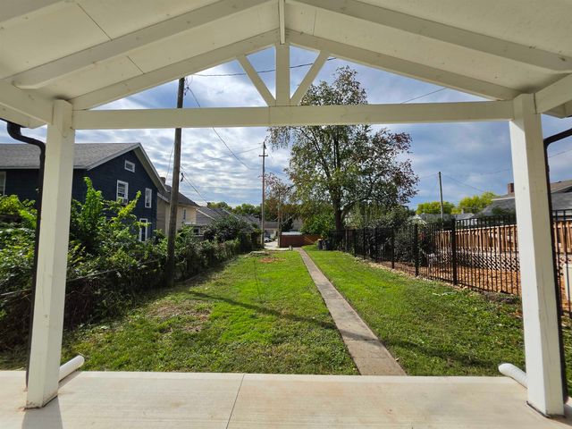 2716 Hoagland Avenue, Fort Wayne, IN 46807