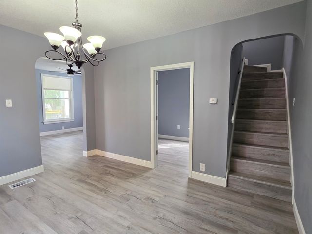 2716 Hoagland Avenue, Fort Wayne, IN 46807