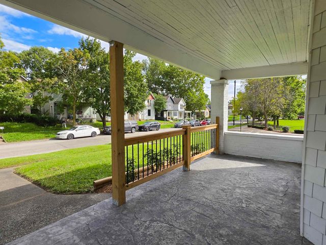 2716 Hoagland Avenue, Fort Wayne, IN 46807