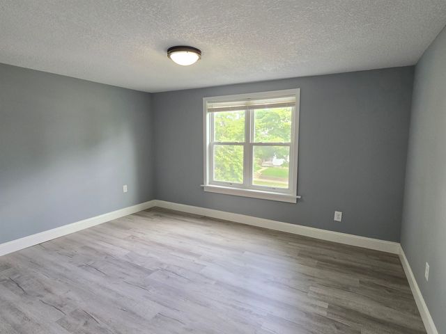 2716 Hoagland Avenue, Fort Wayne, IN 46807