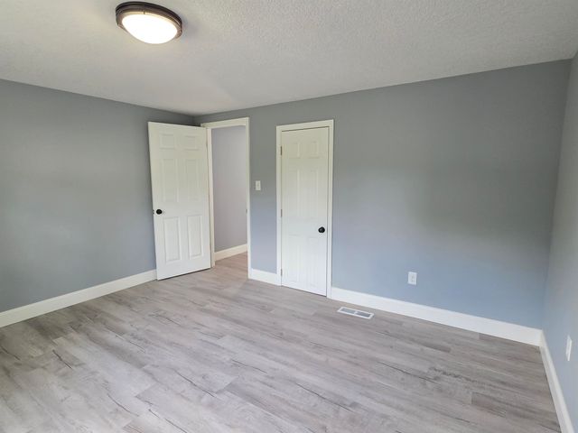2716 Hoagland Avenue, Fort Wayne, IN 46807