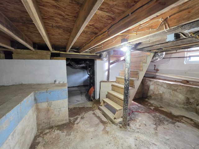 2716 Hoagland Avenue, Fort Wayne, IN 46807