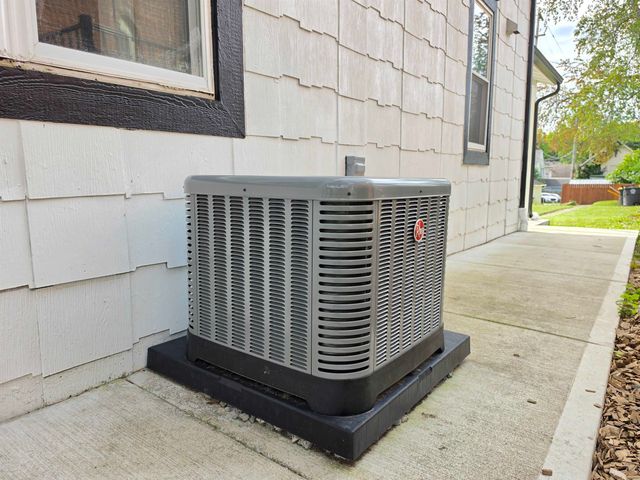 2716 Hoagland Avenue, Fort Wayne, IN 46807