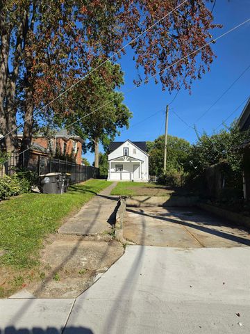 2716 Hoagland Avenue, Fort Wayne, IN 46807