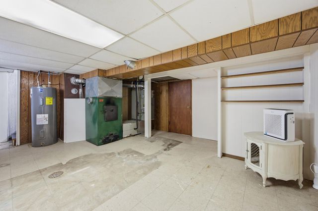 109 5th Avenue W, West Fargo, ND 58078