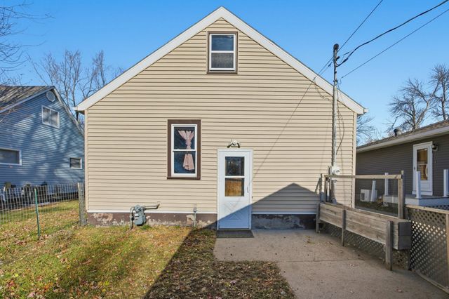 109 5th Avenue W, West Fargo, ND 58078