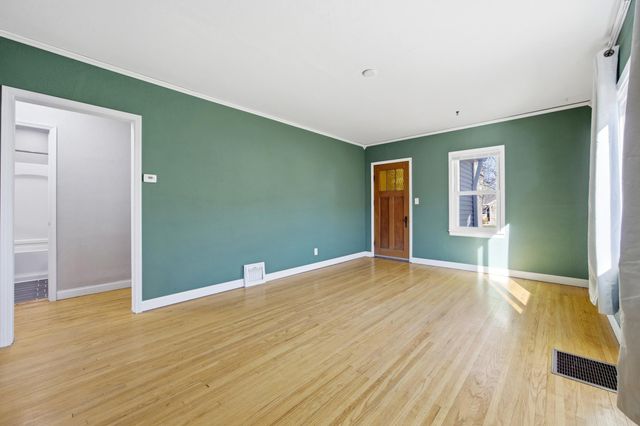 109 5th Avenue W, West Fargo, ND 58078