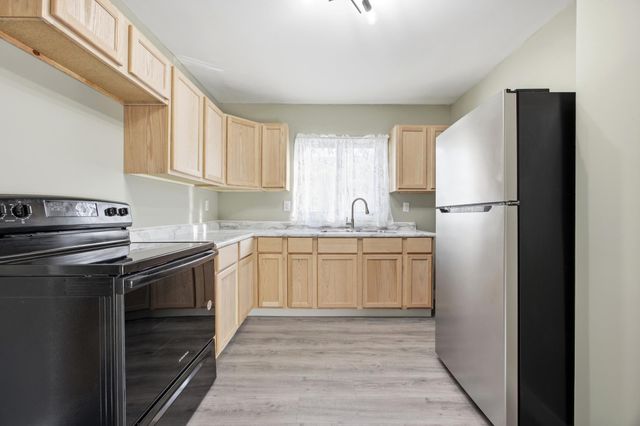 109 5th Avenue W, West Fargo, ND 58078