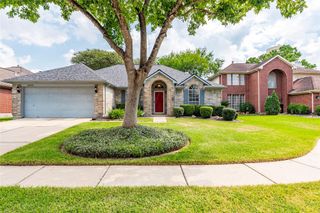 16031 Capistrano Falls Drive, Friendswood, TX 77546