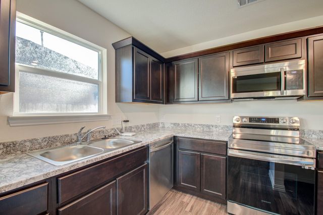 6202 N Wayside Drive, Houston, TX 77028