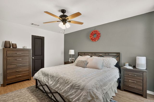 5933 COMPANION LOOP, Bulverde, TX 78163