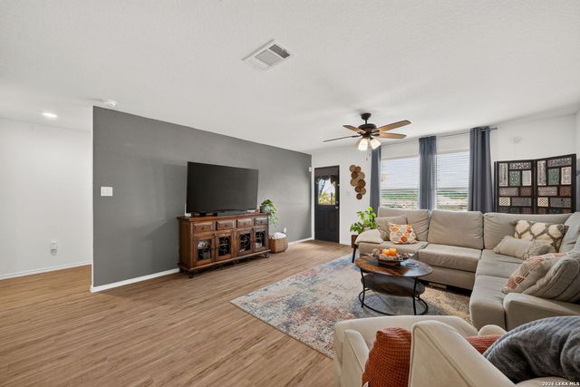 5933 COMPANION LOOP, Bulverde, TX 78163