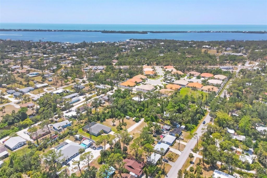 521 ARTISTS AVENUE, Englewood, FL 34223