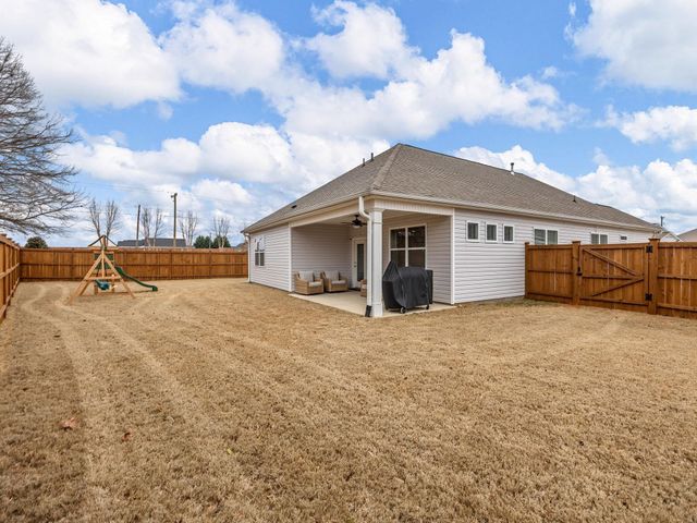 421 Linfield Court, Duncan, SC 29334