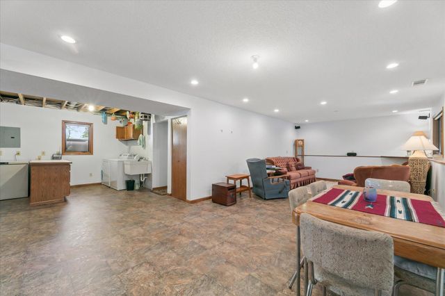 6241 141st Avenue NE, Columbus, MN 55025