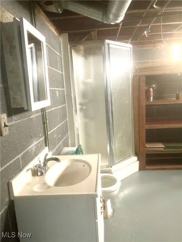 1860 Glenridge Road, Euclid, OH 44117