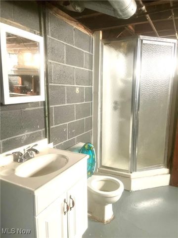 1860 Glenridge Road, Euclid, OH 44117