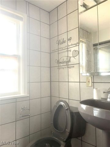 1860 Glenridge Road, Euclid, OH 44117