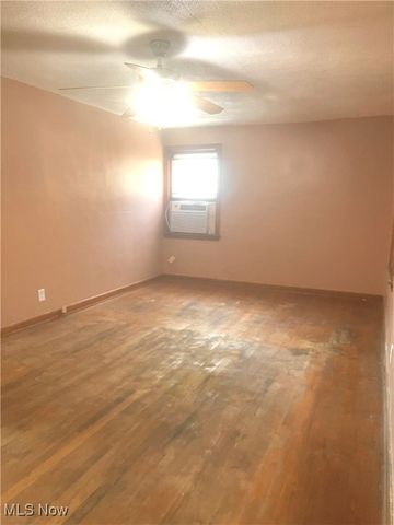 1860 Glenridge Road, Euclid, OH 44117