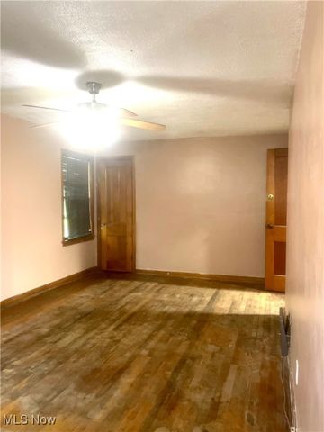 1860 Glenridge Road, Euclid, OH 44117