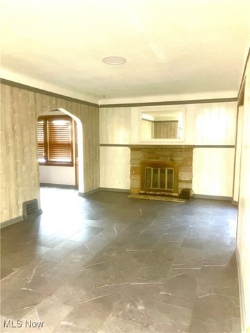 1860 Glenridge Road, Euclid, OH 44117