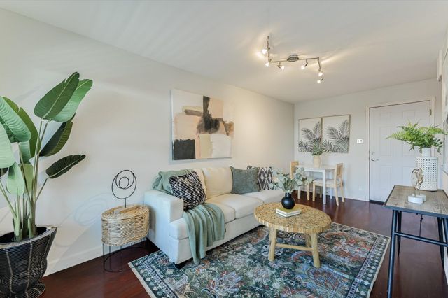 2020 S Congress Ave 1215, Austin, TX 78704