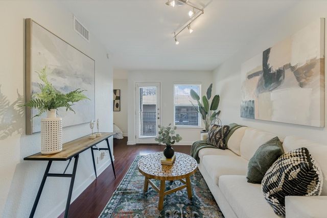 2020 S Congress Ave 1215, Austin, TX 78704