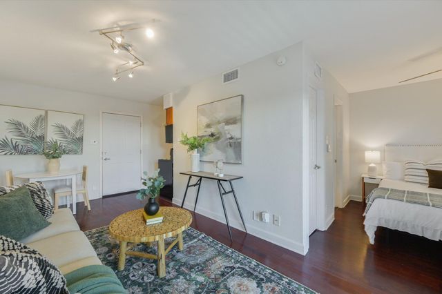 2020 S Congress Ave 1215, Austin, TX 78704