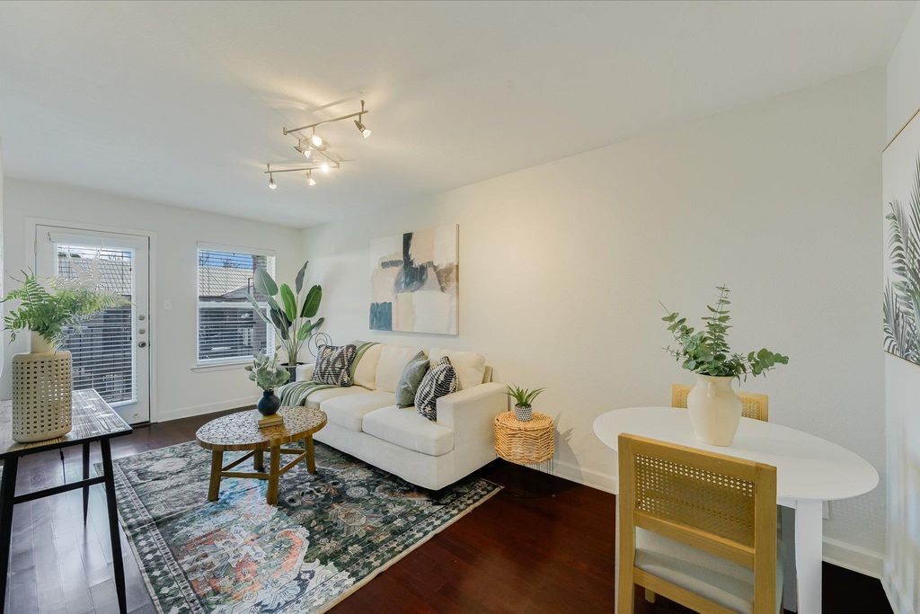 2020 S Congress Ave 1215, Austin, TX 78704