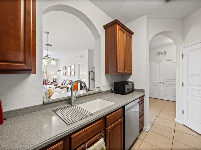 8298 PORTOFINO DRIVE 405, Davenport, FL 33896