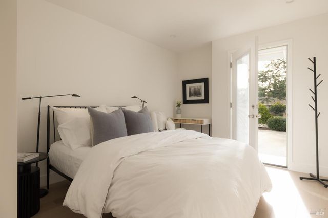 345 Francisco Dr, Sonoma, CA 95476