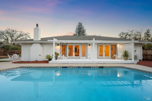 345 Francisco Dr, Sonoma, CA 95476