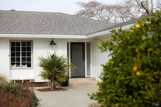 345 Francisco Dr, Sonoma, CA 95476