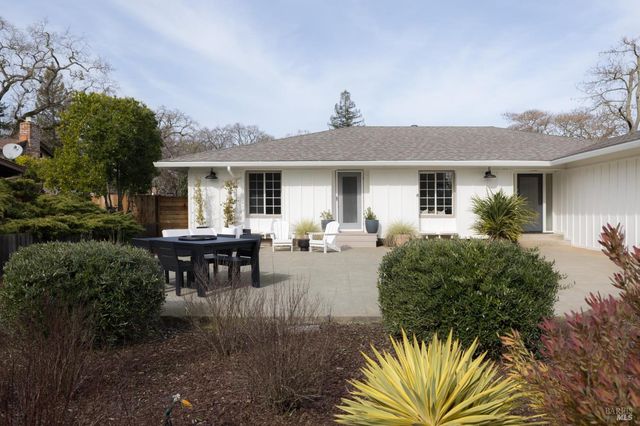 345 Francisco Dr, Sonoma, CA 95476
