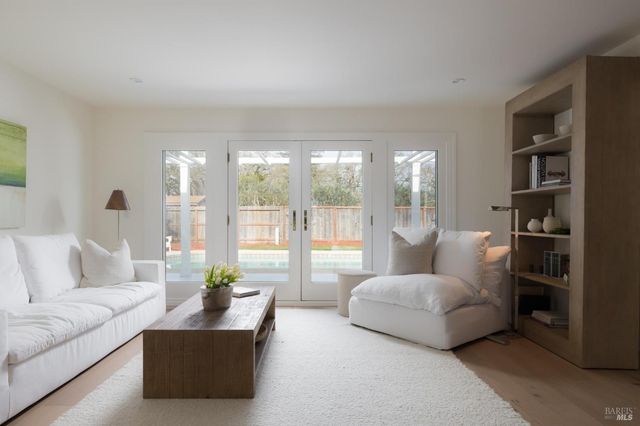 345 Francisco Dr, Sonoma, CA 95476