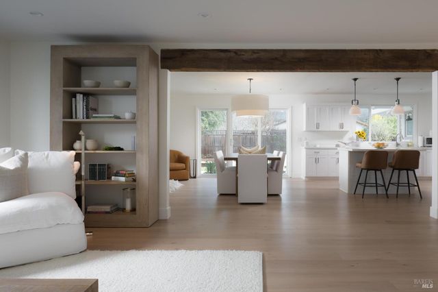 345 Francisco Dr, Sonoma, CA 95476